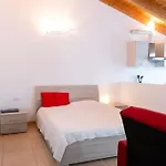 Apartament Loft By Ixihome Travedona
